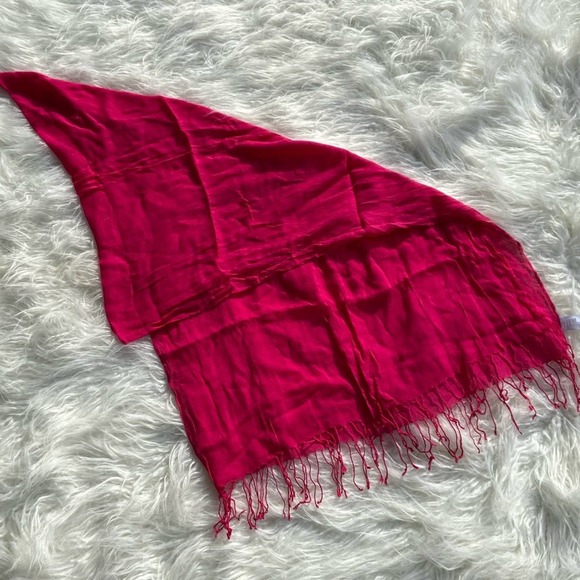 Old Navy Pink Lightweight Tassel Scarf Wrap - Picture 1 of 5